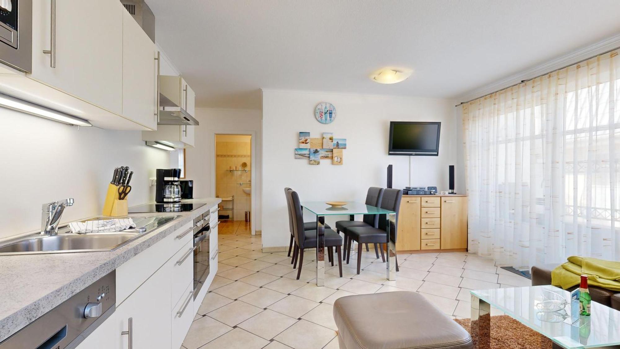 Strandnahe Fewo Mit 2 Schlafzimmern Und Balkon, Koenigin Augusta, Остзебад Бинц Экстерьер фото